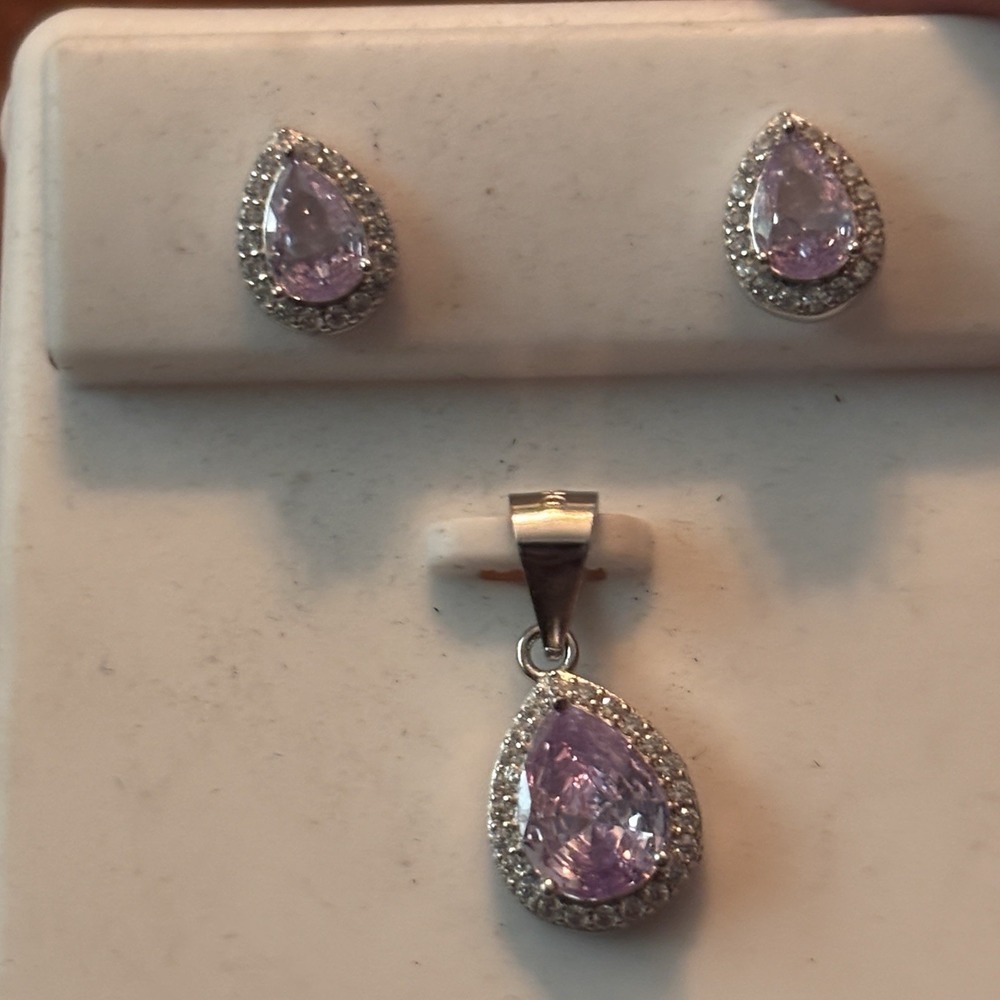 NEW ITEM FANCY  LAVENDAR  .925 STERLING SILVER EARRING & PENDANT SET